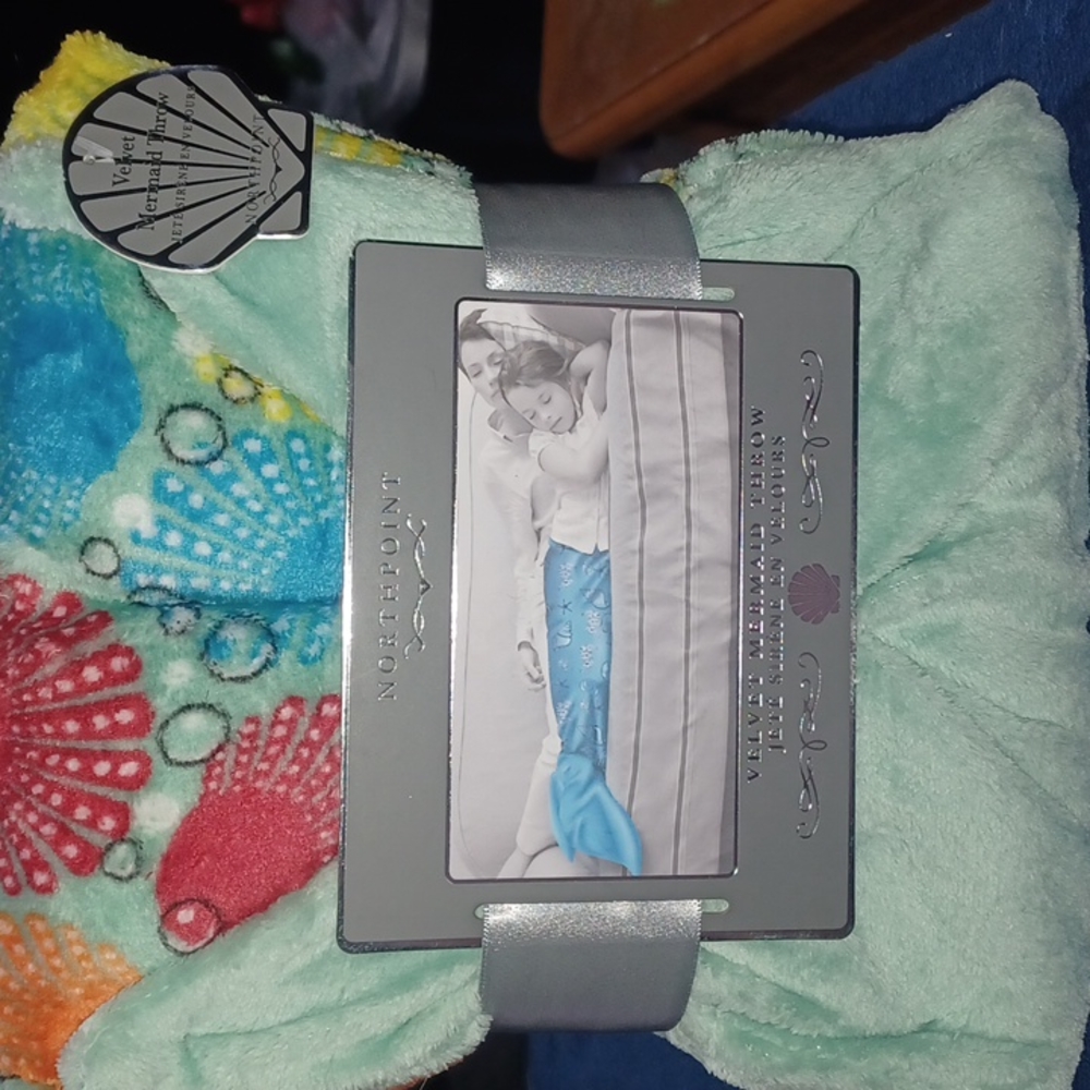 Velvet Mermaid Tail Throw